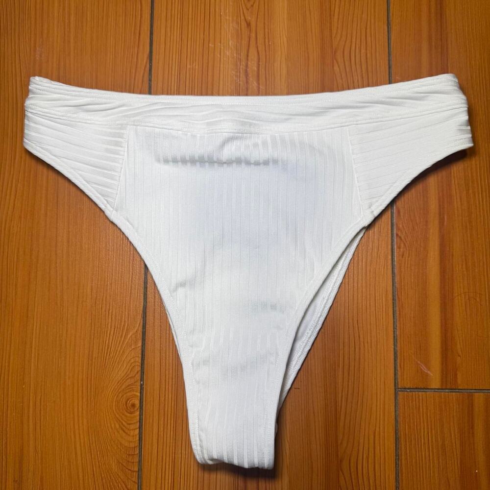 Small s abercrombie fitch